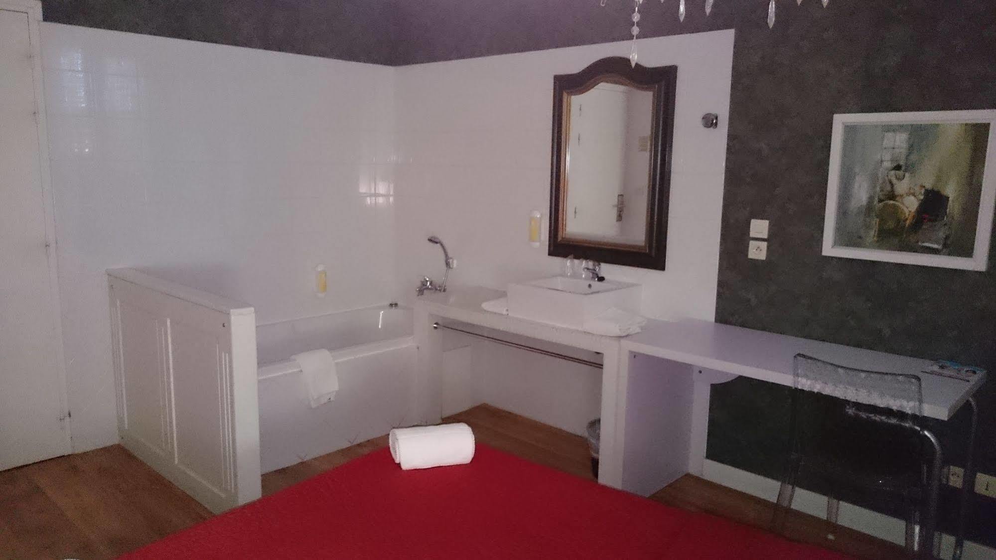 Hotel Le 5 Мартіг Екстер'єр фото